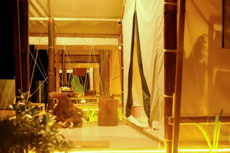 Top Glamping Hotels Reservation Plans: An Operational Guide